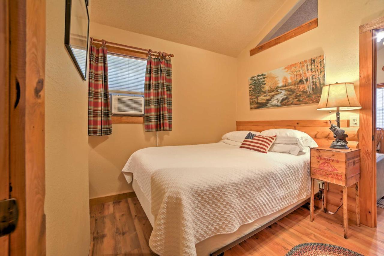 Branson Cabin With Deck Near Table Rock Lake! Eksteriør billede