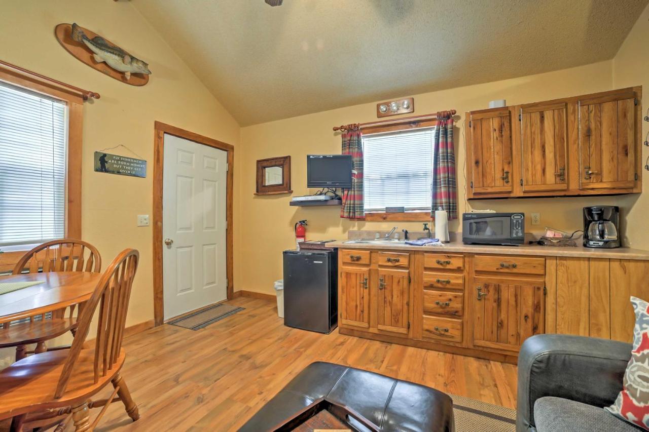 Branson Cabin With Deck Near Table Rock Lake! Eksteriør billede