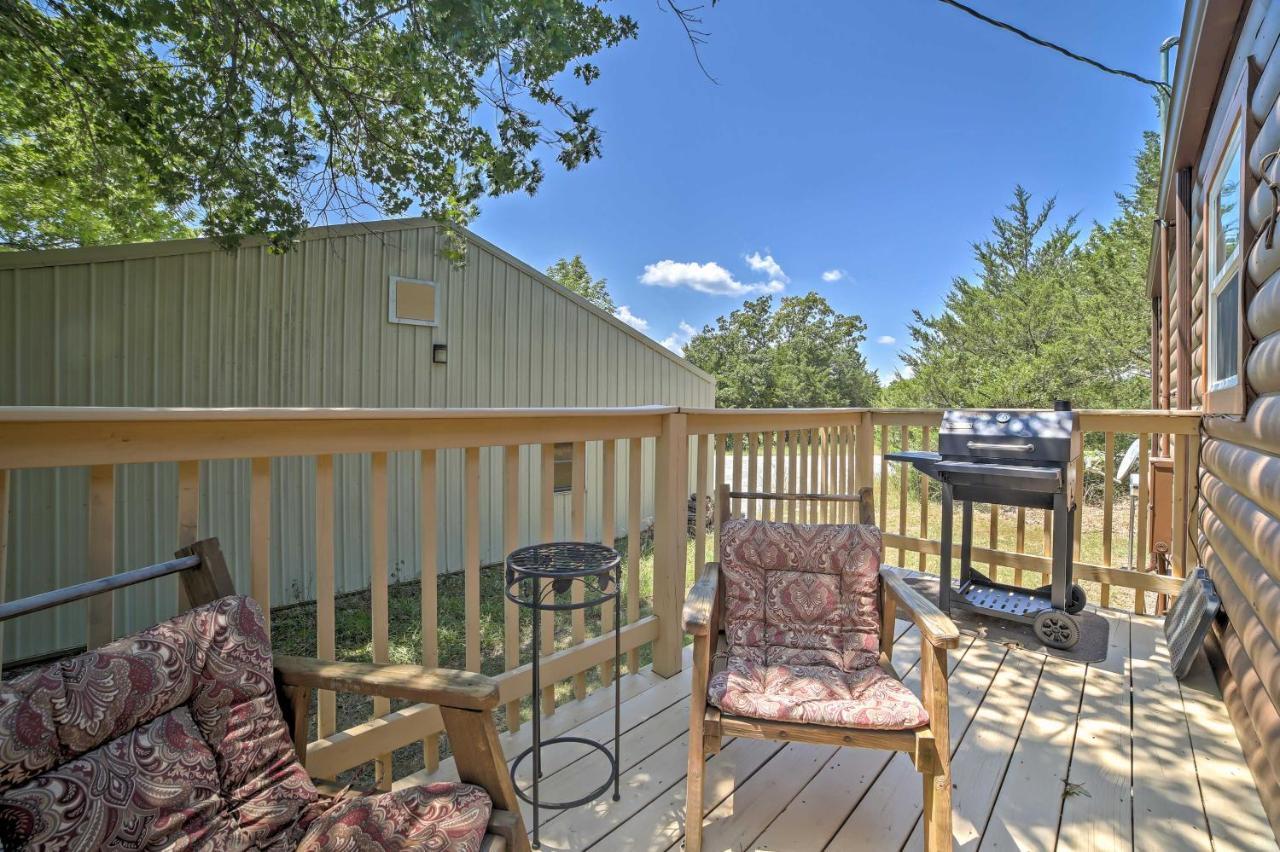 Branson Cabin With Deck Near Table Rock Lake! Eksteriør billede