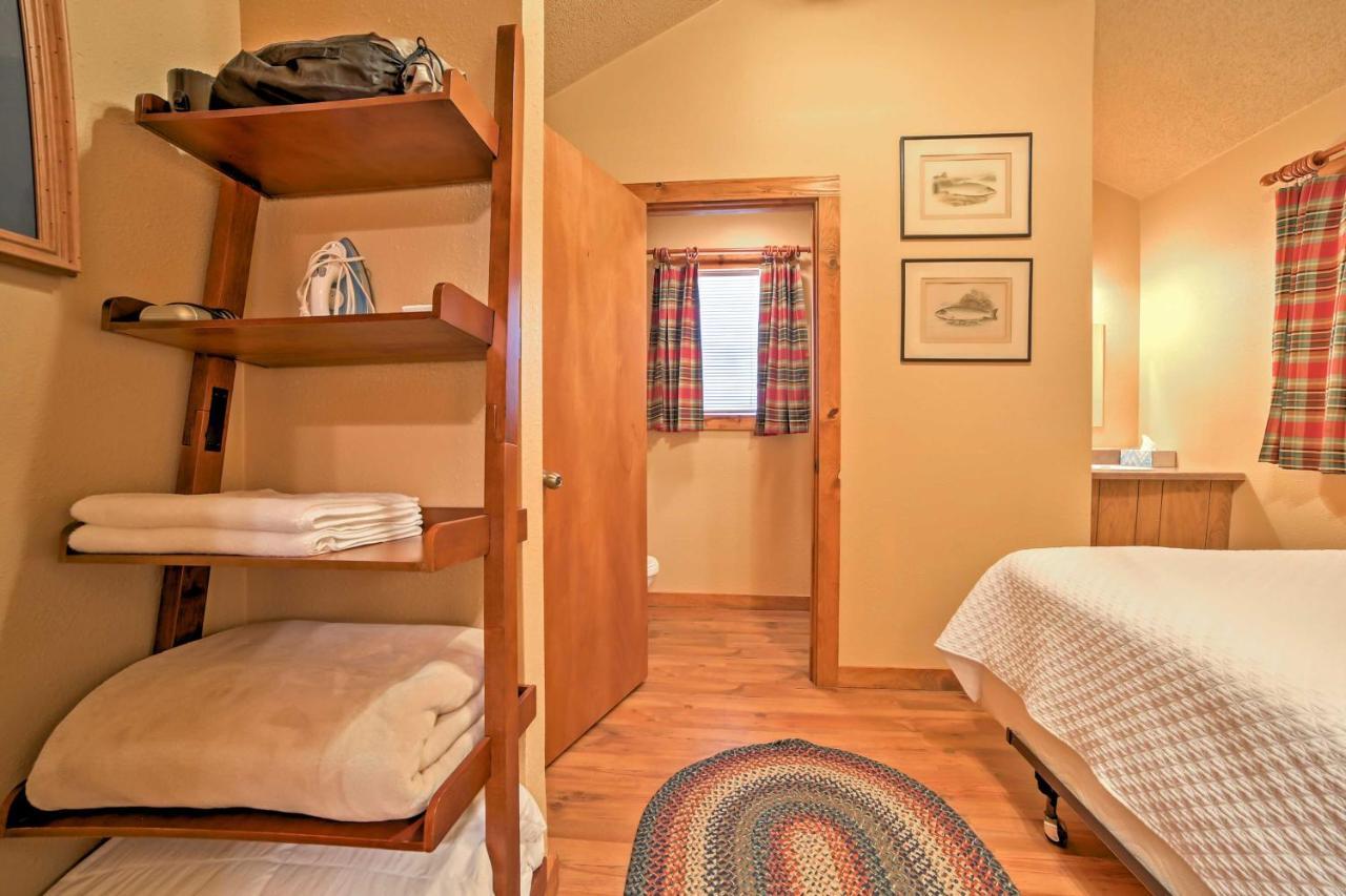 Branson Cabin With Deck Near Table Rock Lake! Eksteriør billede